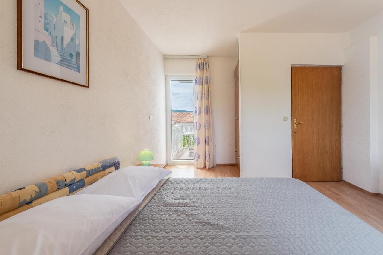 Olive Gardens Apartment Primošten Екстериор снимка