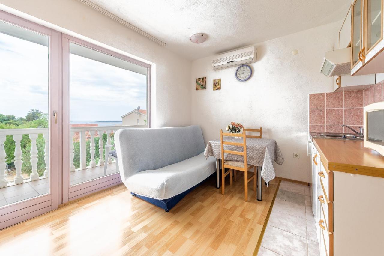 Olive Gardens Apartment Primošten Екстериор снимка