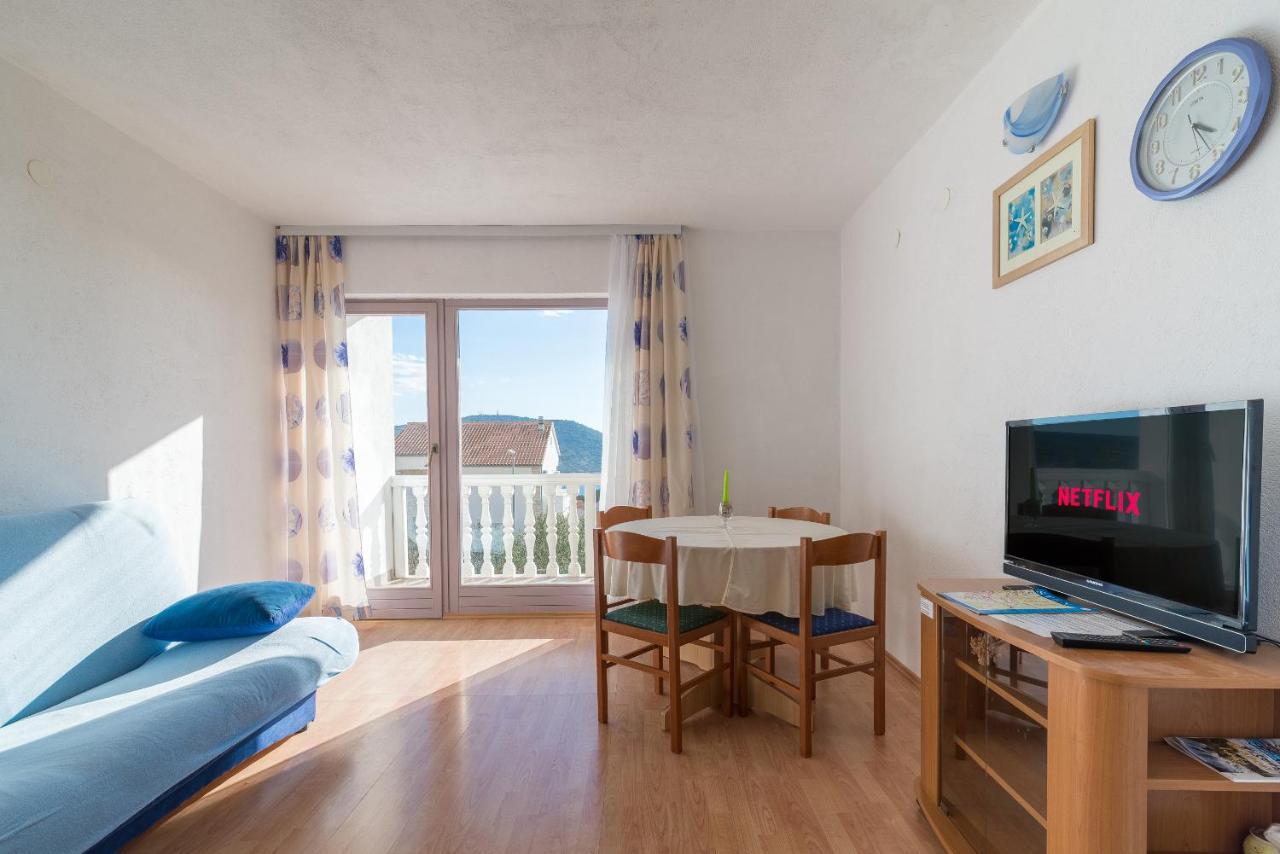 Olive Gardens Apartment Primošten Екстериор снимка