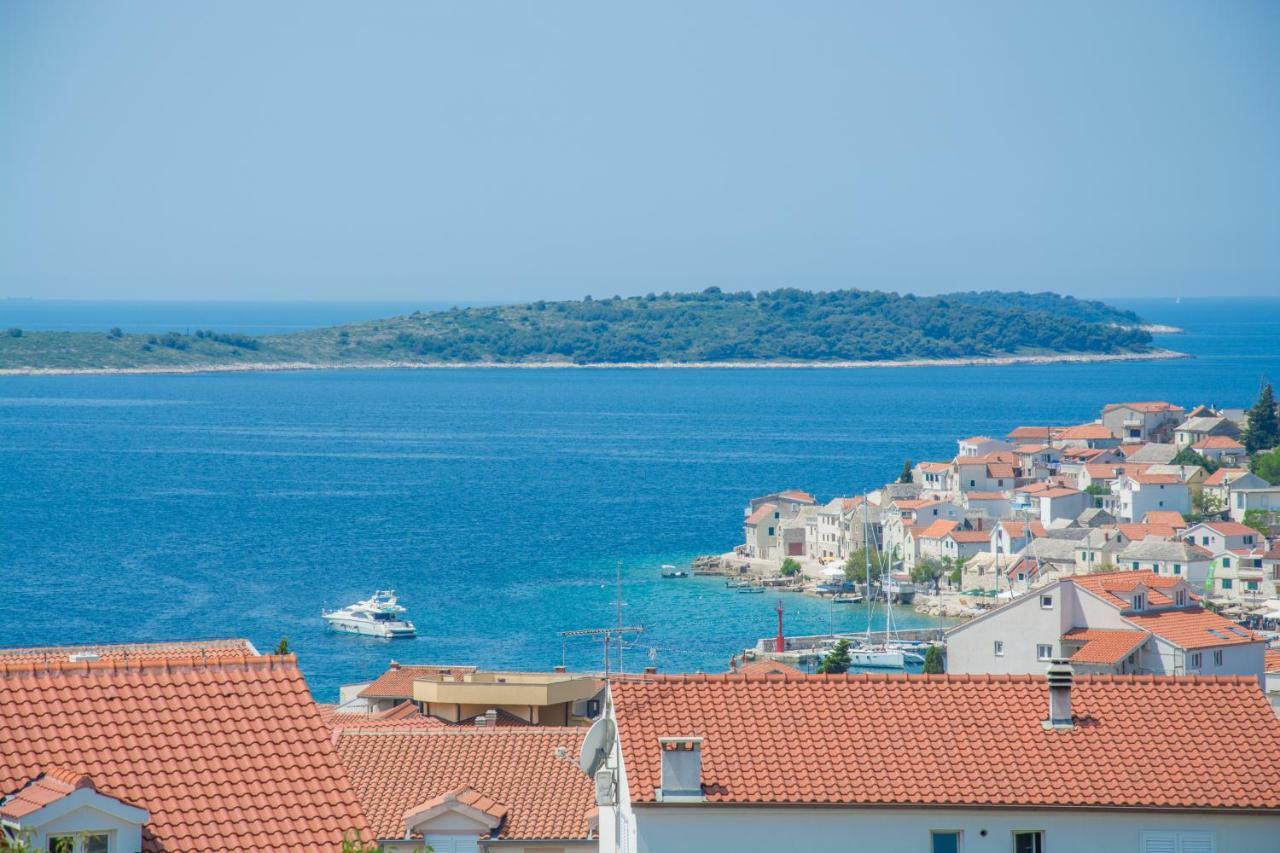 Olive Gardens Apartment Primošten Екстериор снимка