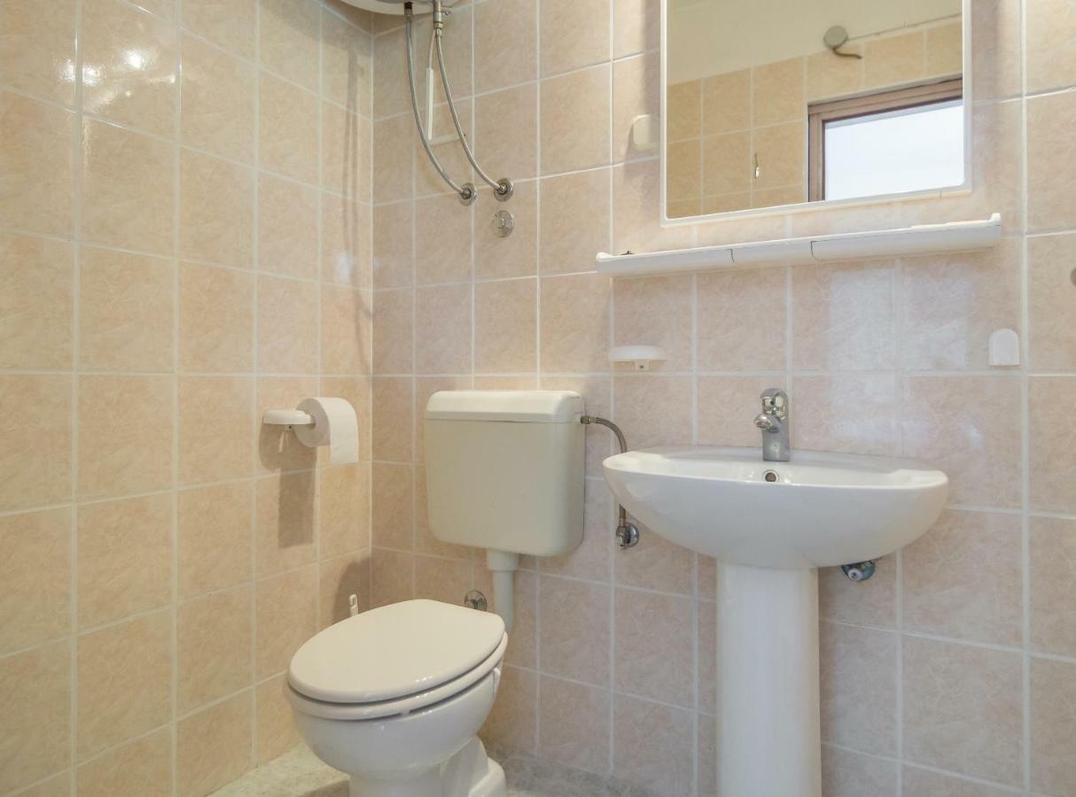 Olive Gardens Apartment Primošten Екстериор снимка
