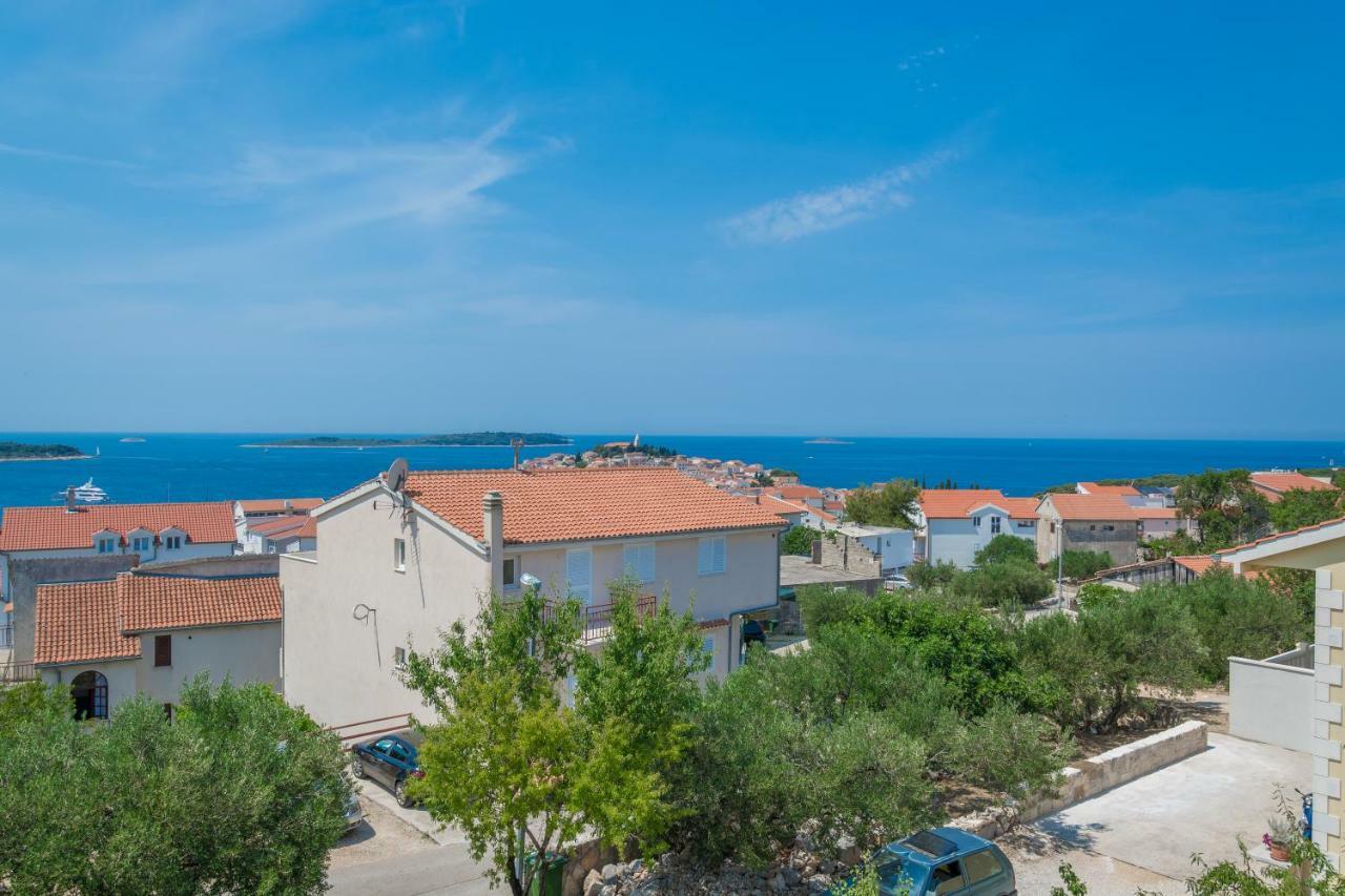 Olive Gardens Apartment Primošten Екстериор снимка