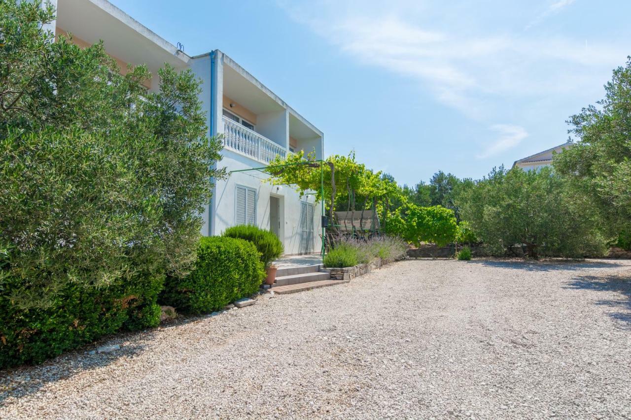 Olive Gardens Apartment Primošten Екстериор снимка