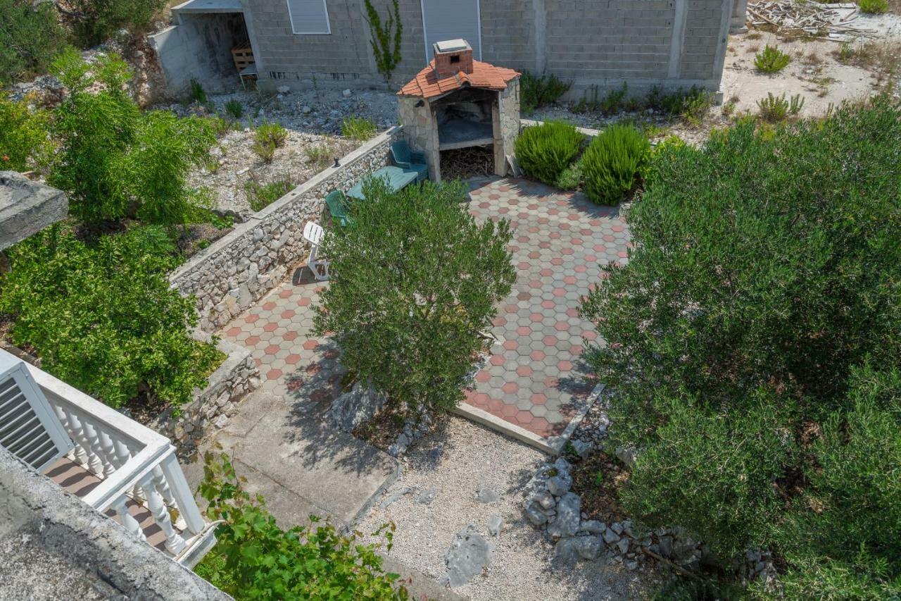 Olive Gardens Apartment Primošten Екстериор снимка