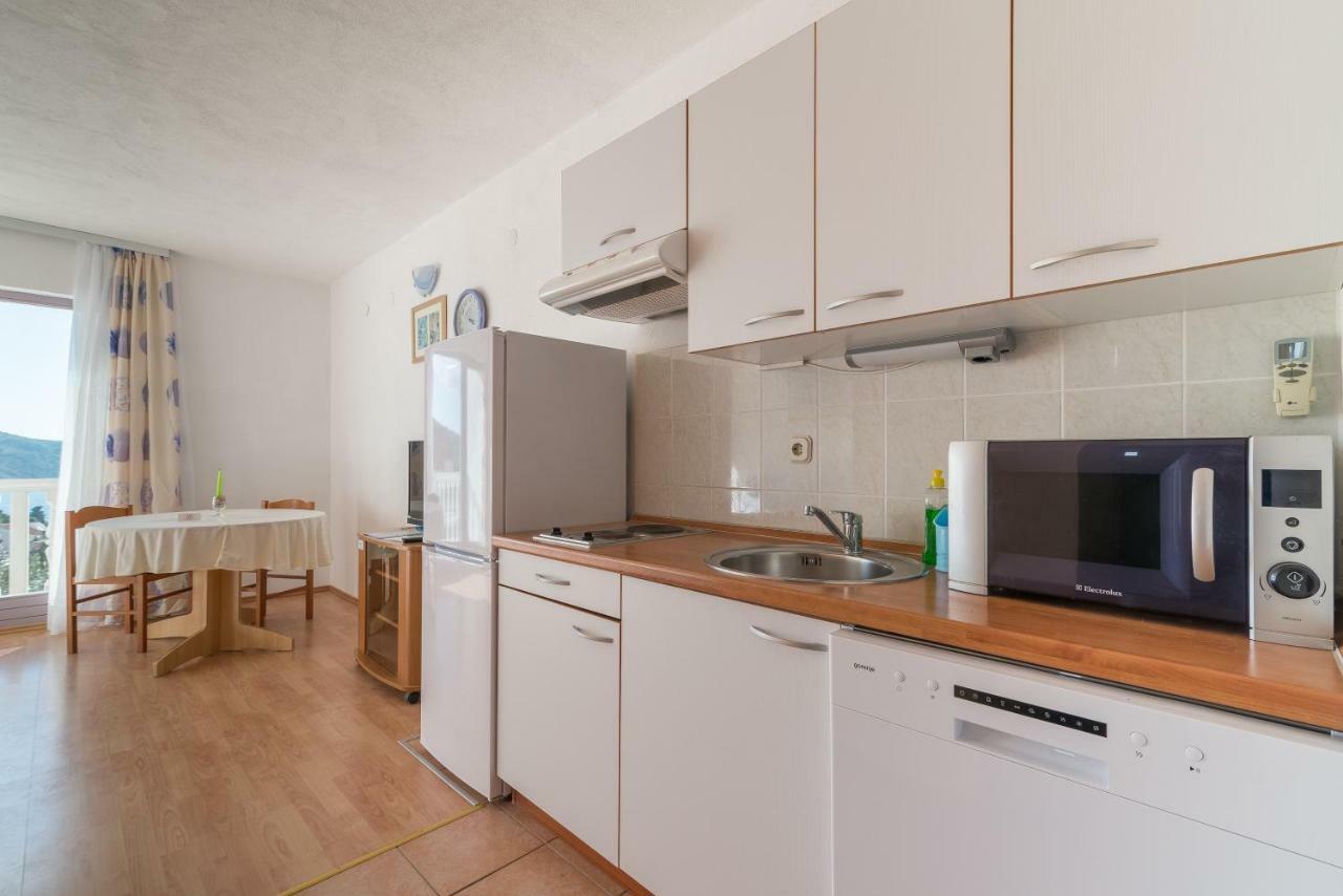 Olive Gardens Apartment Primošten Екстериор снимка