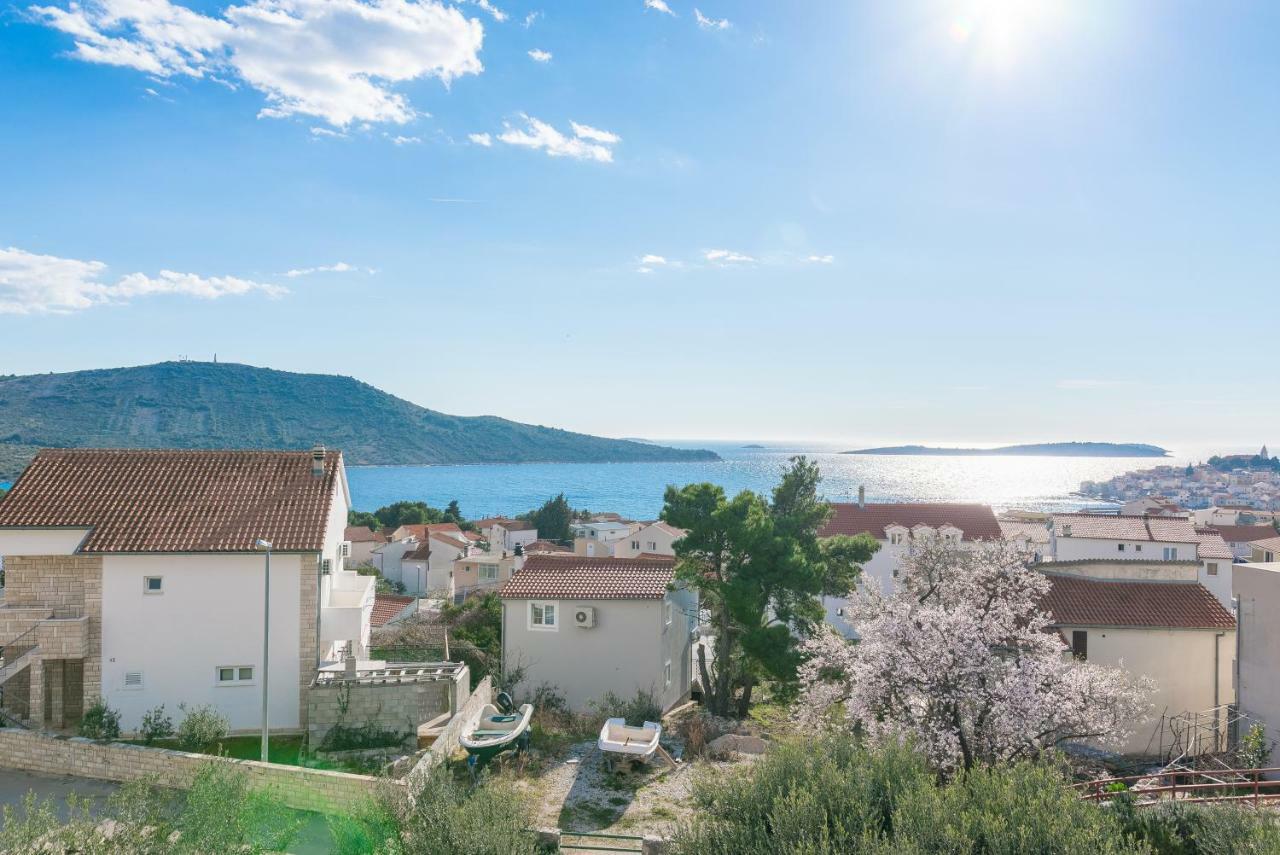 Olive Gardens Apartment Primošten Екстериор снимка