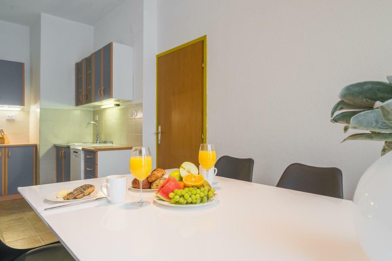 Olive Gardens Apartment Primošten Екстериор снимка