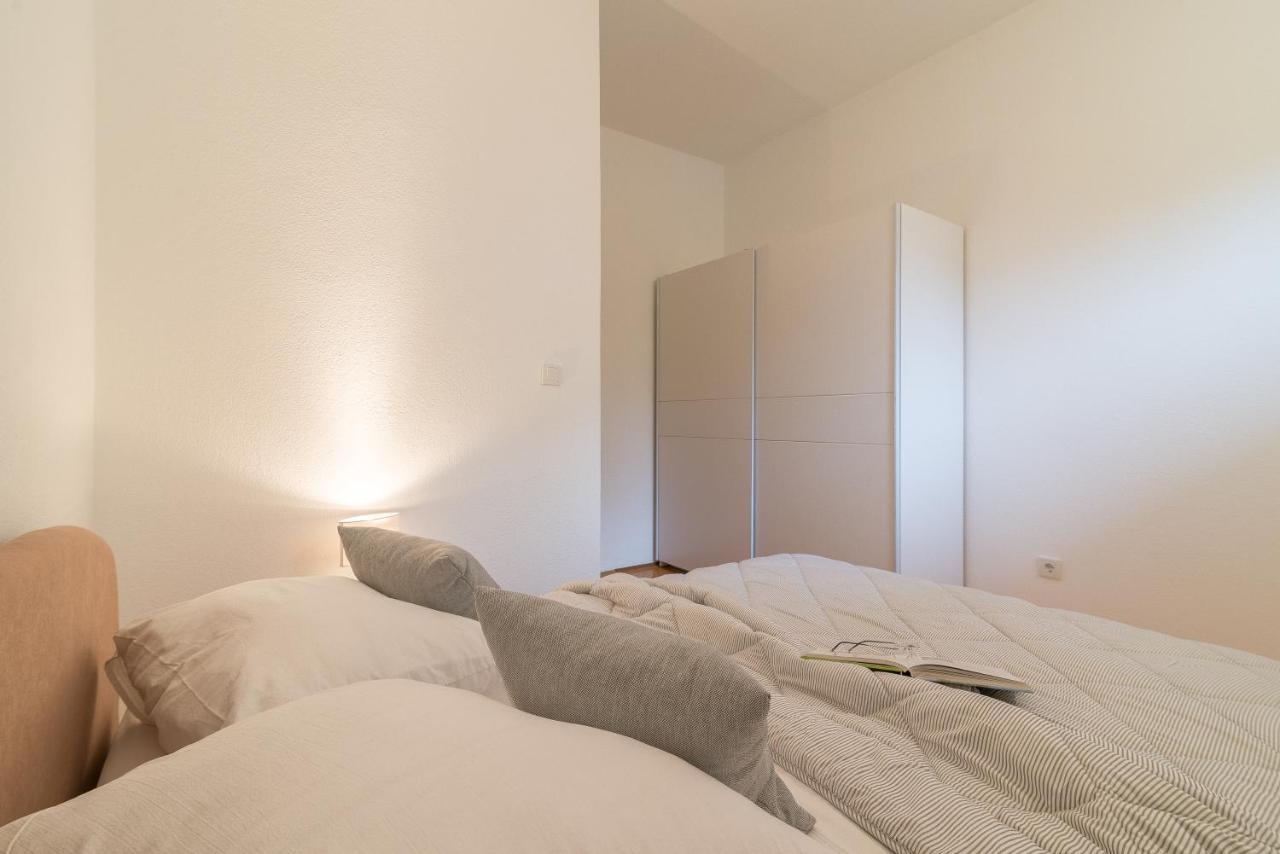 Olive Gardens Apartment Primošten Екстериор снимка