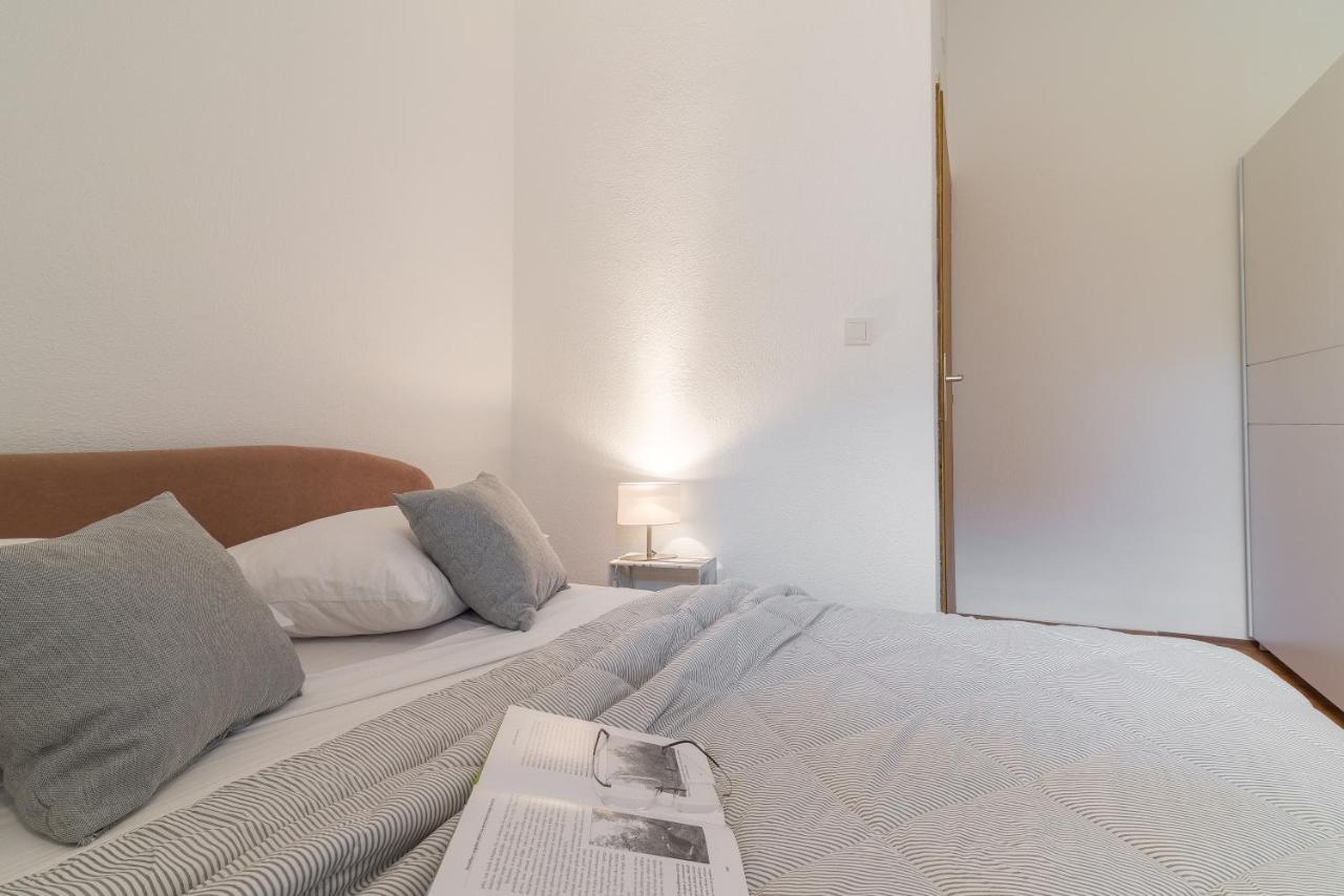 Olive Gardens Apartment Primošten Екстериор снимка