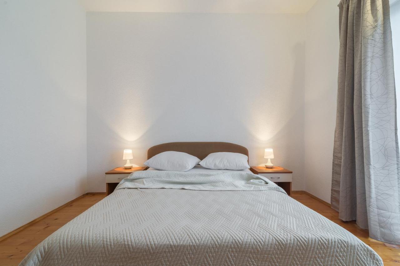 Olive Gardens Apartment Primošten Екстериор снимка