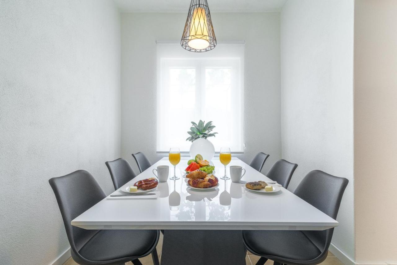 Olive Gardens Apartment Primošten Екстериор снимка
